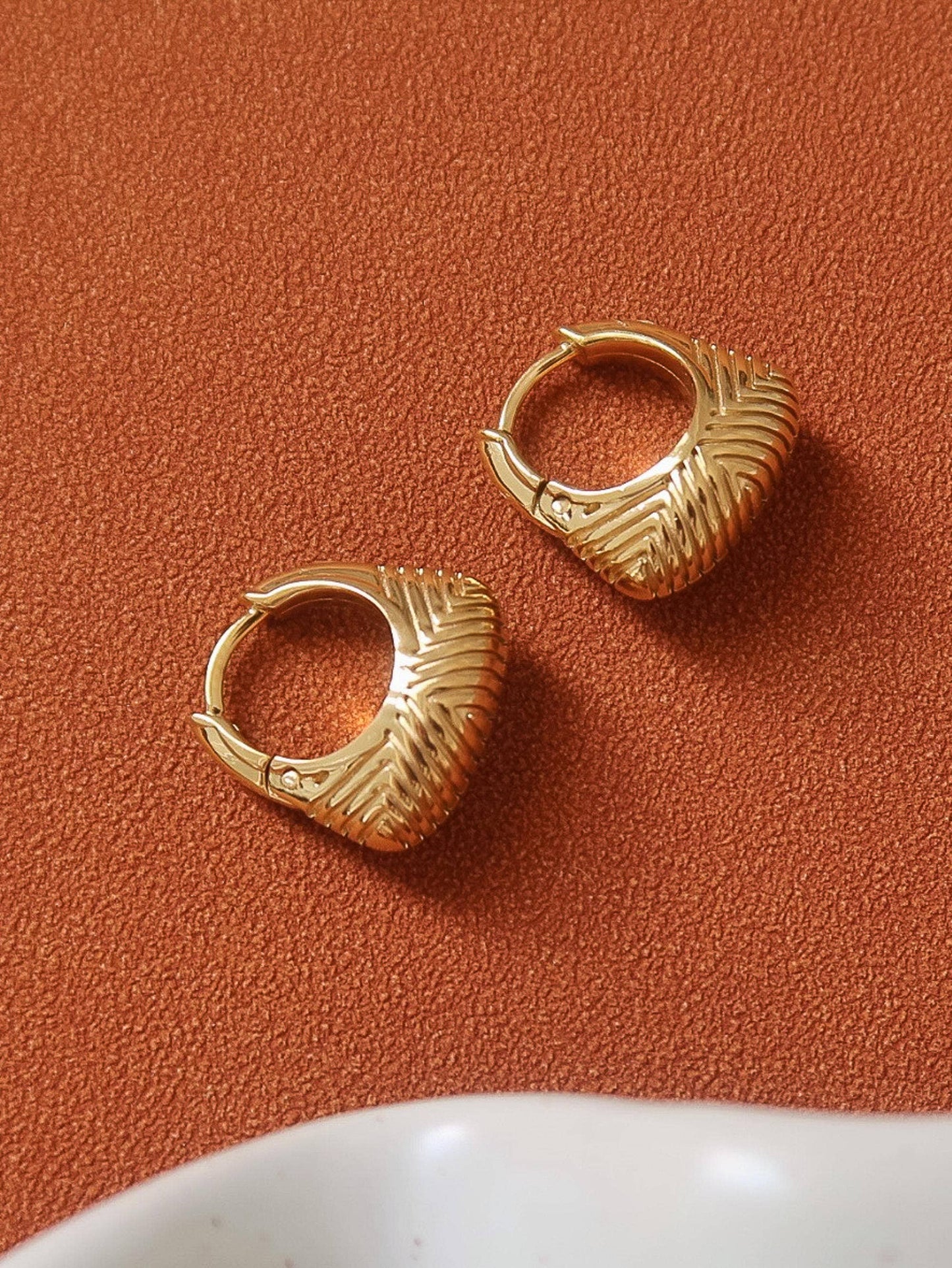 Prisme 18K Gold Non-Tarnish Textured Hoop Earrings