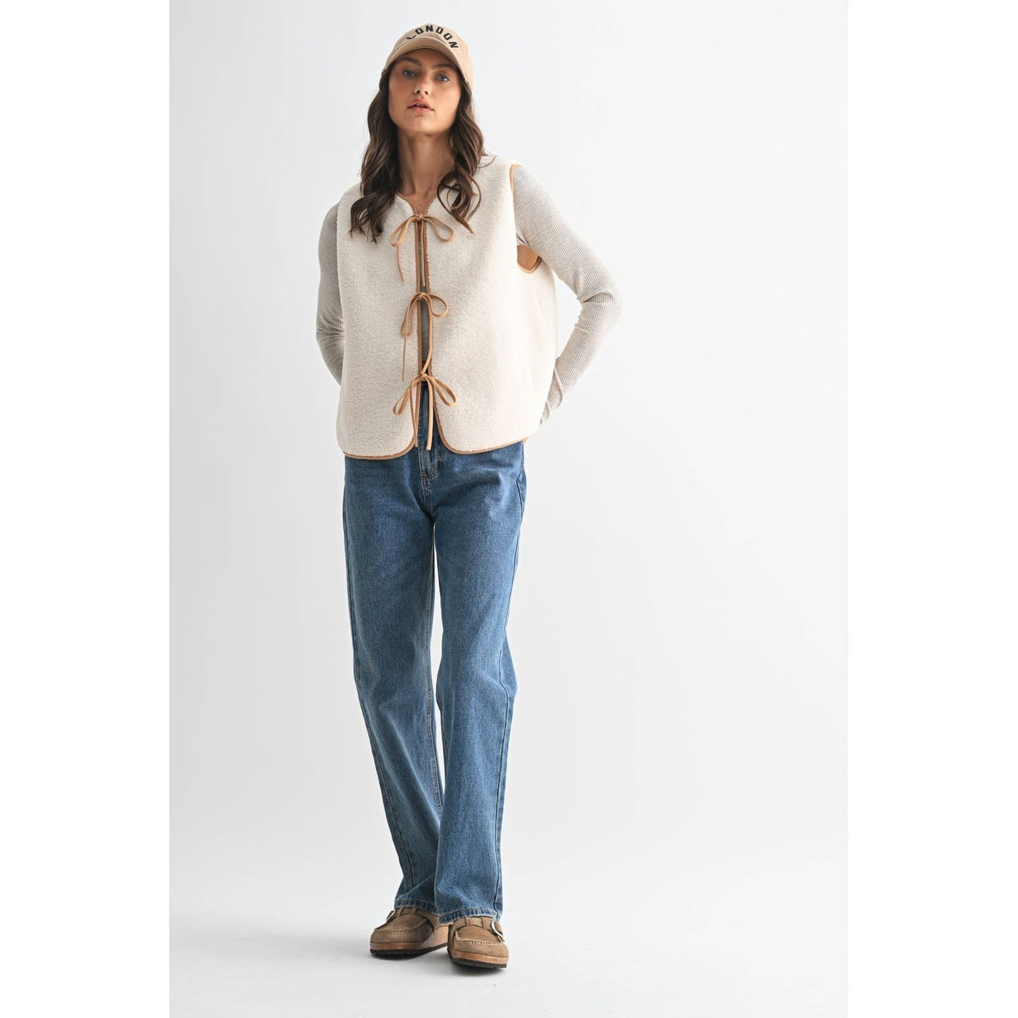 CONTRAST FLEECE VEST