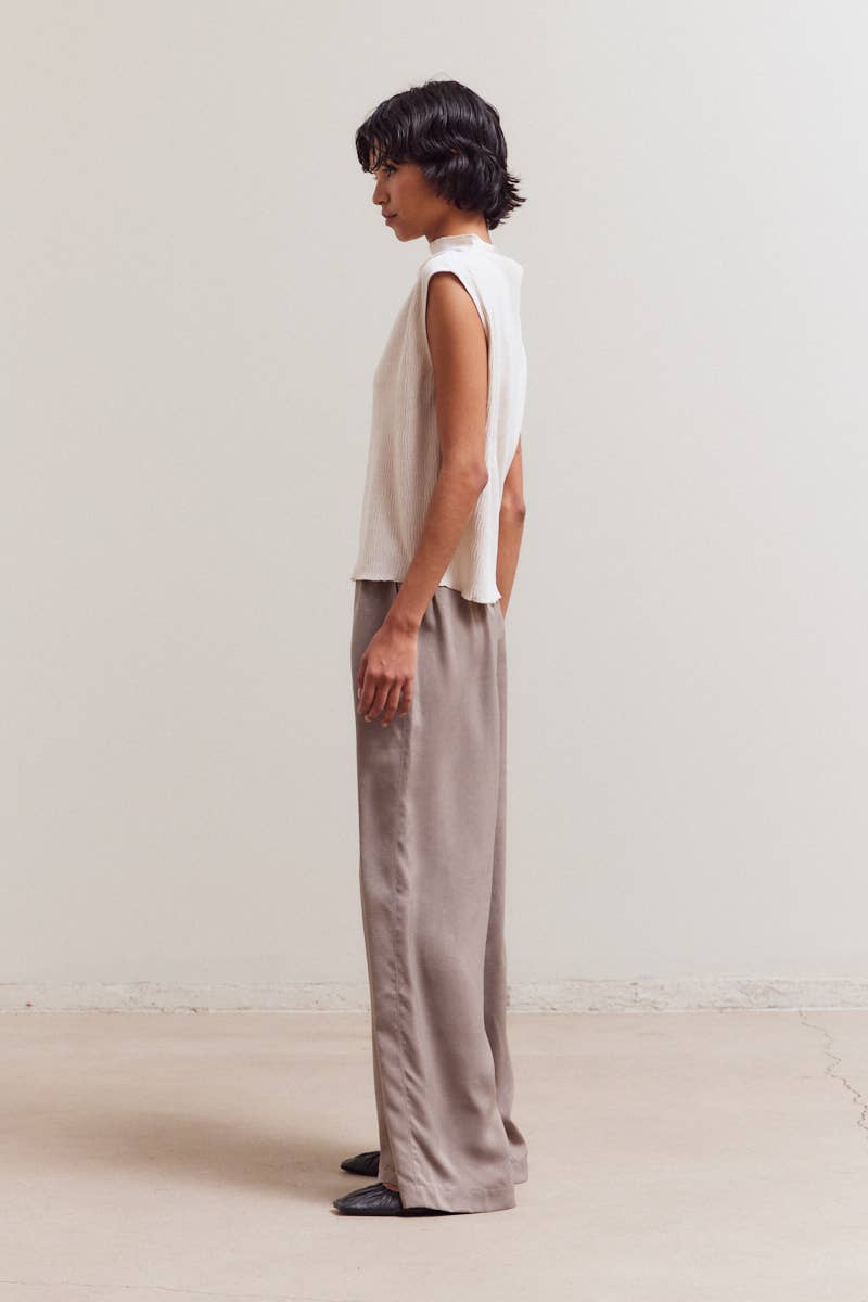 Crinkled Velvet Mock Neck Top
