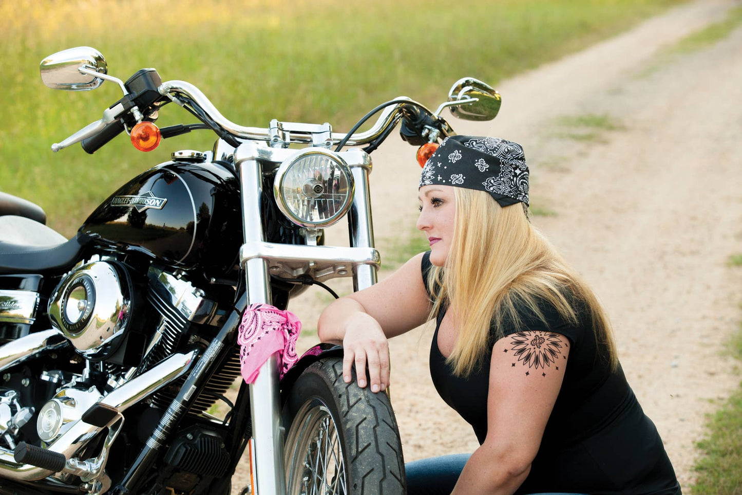Bandanna - 22" MADE IN USA - Black Paisley