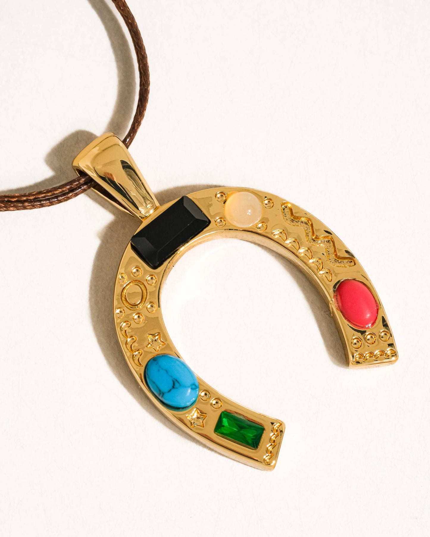 Maribel 18K Gold Western Large Horseshoe Necklace