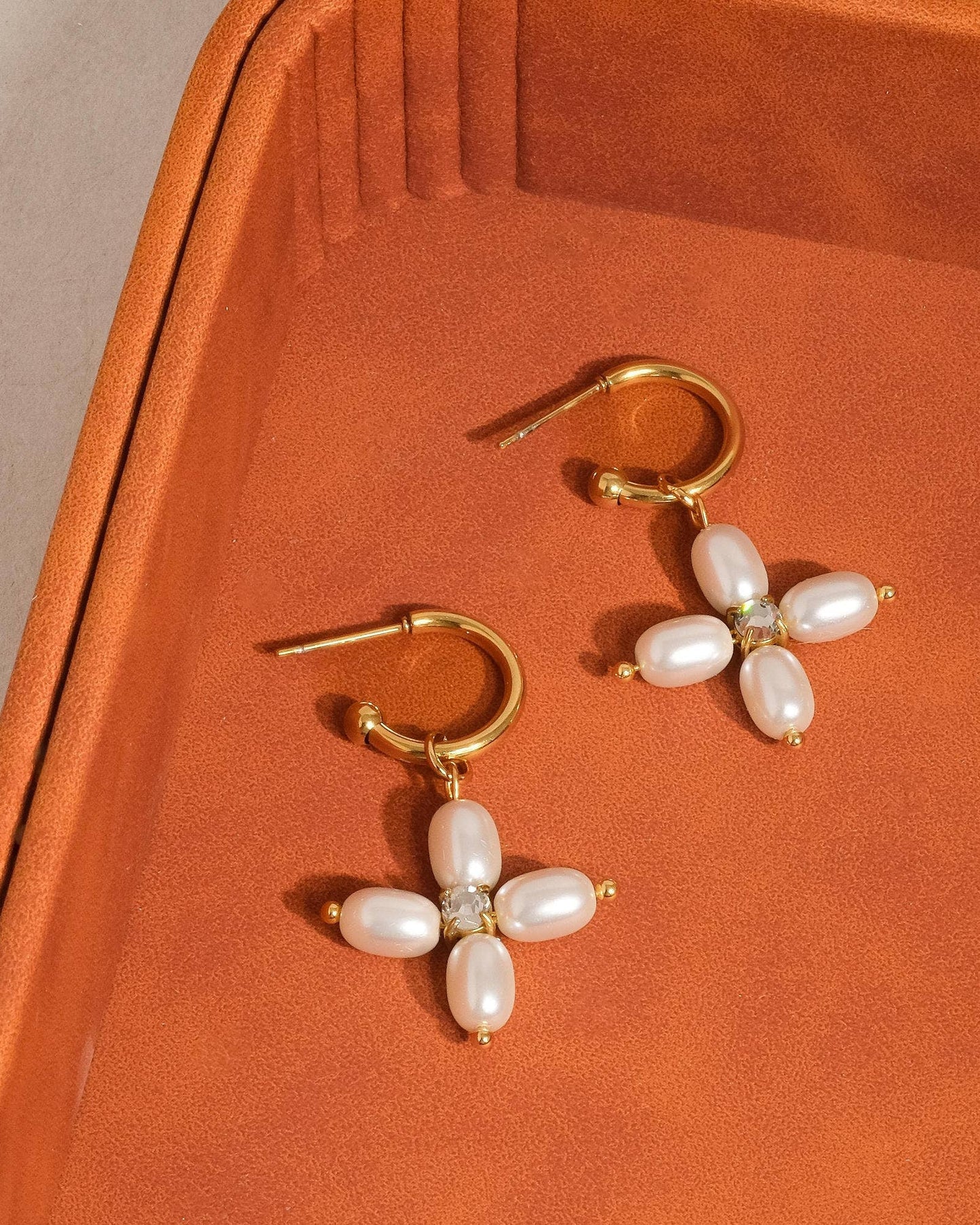 Chaleur 18K Gold Non-Tarnish Pearl Cross C Hoop Earring